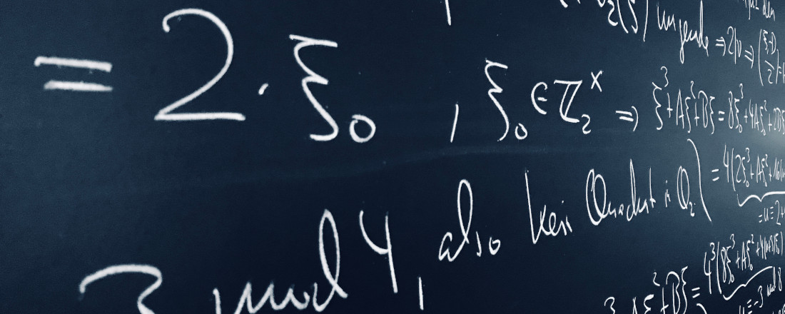 Tafelbild einer Mathematik-Vorlesung / photo of a blackboard taken at a lecture in mathematics